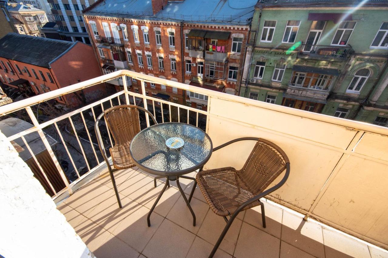 Rouge Apartment